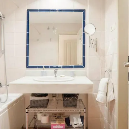 035 - Bright And Relaxing Two Bedroom With Sea Views From The Gardens Benalmadena